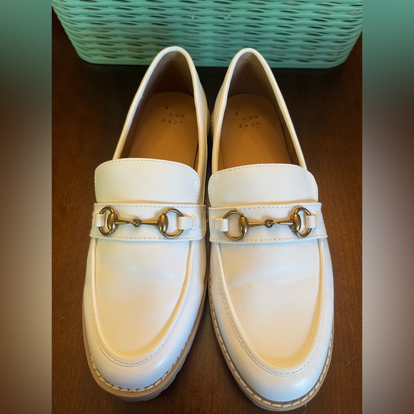 A New Day Danica White Platform Loafers Chunky Sole Shoe - Picture 5 of 8